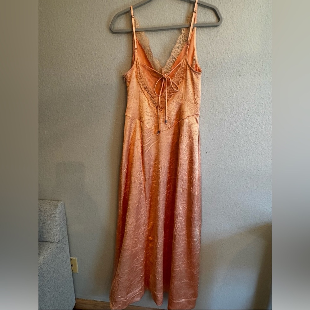 Free People Peach Lace-Trim Slip Sz 6 NWT